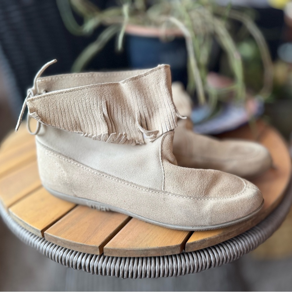 Stylish Beige Women's Ankle Boots